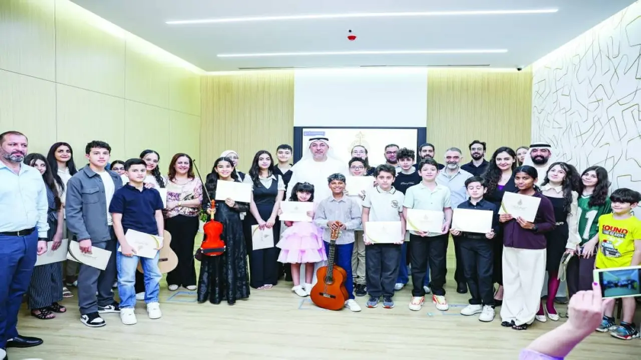 برنامج “الطالب المبدع” يحرر المواهب من قيود الخوف